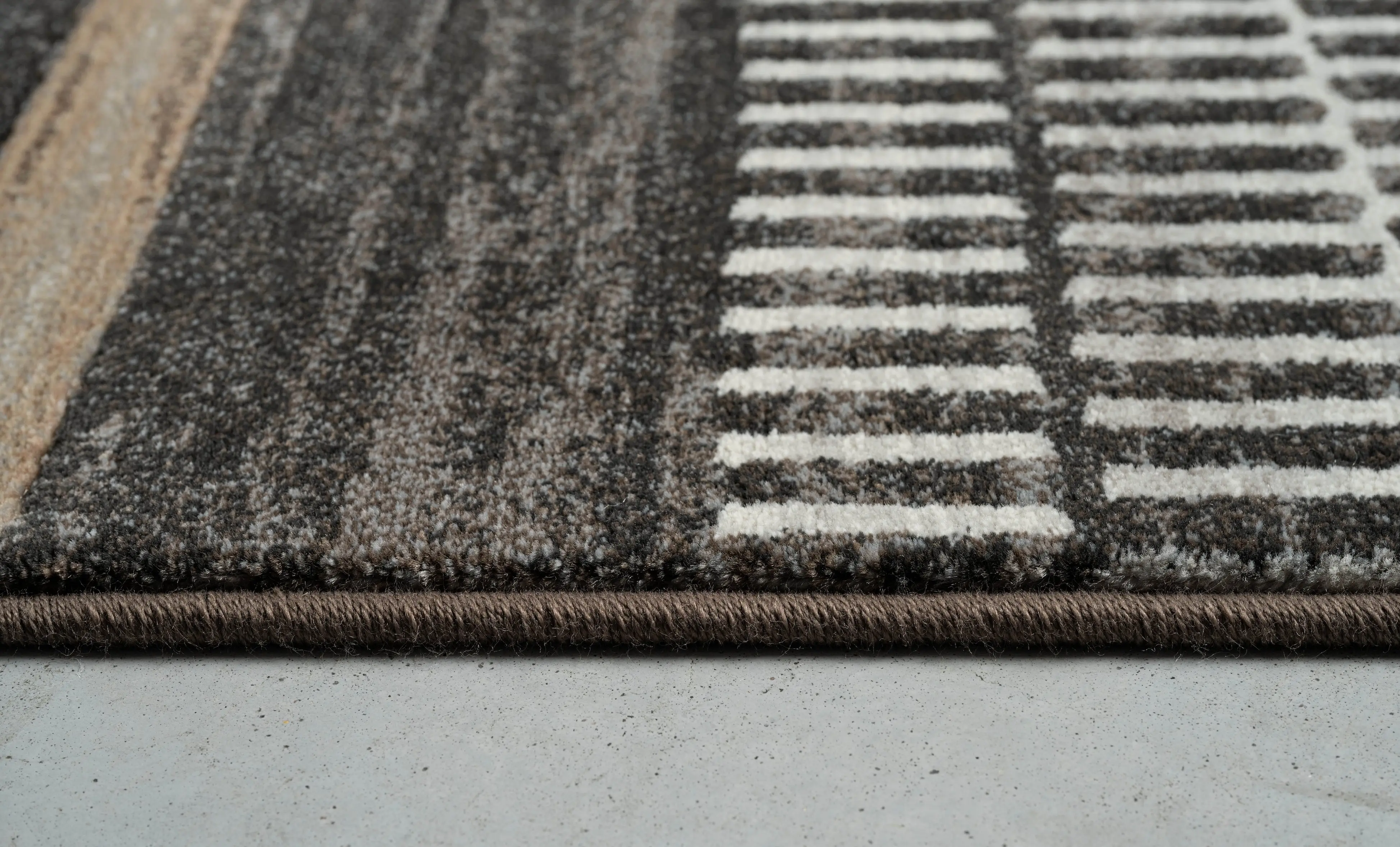 6469 Essentials Rug - Image 5