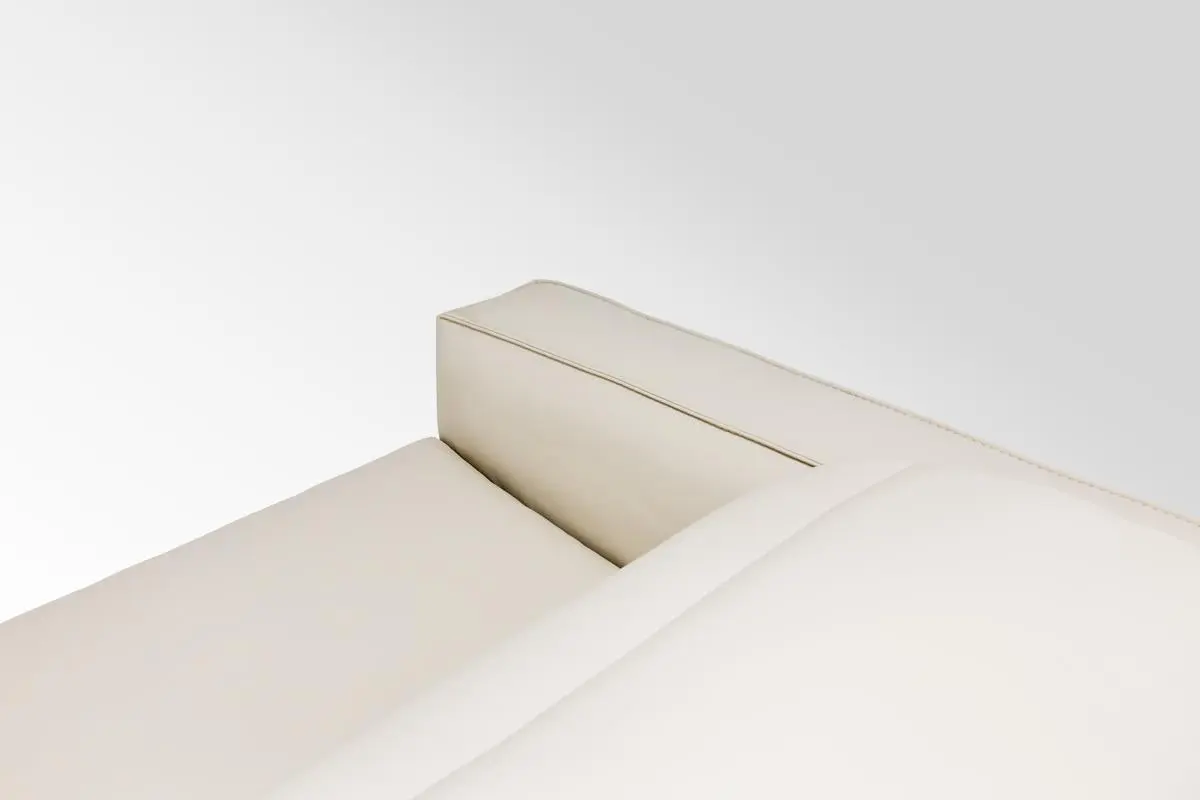 Amara 2 Power Console Loveseat - Image 15