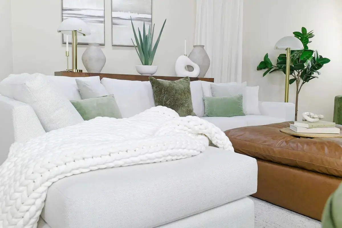 Dennon Sofa Chaise Sectional - Image 23
