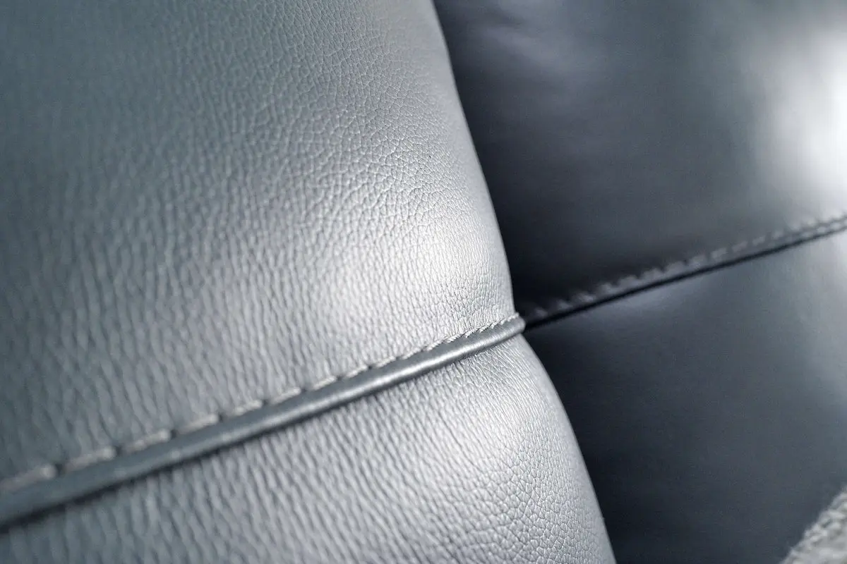 Genoa Sofa & Loveseat - Image 15