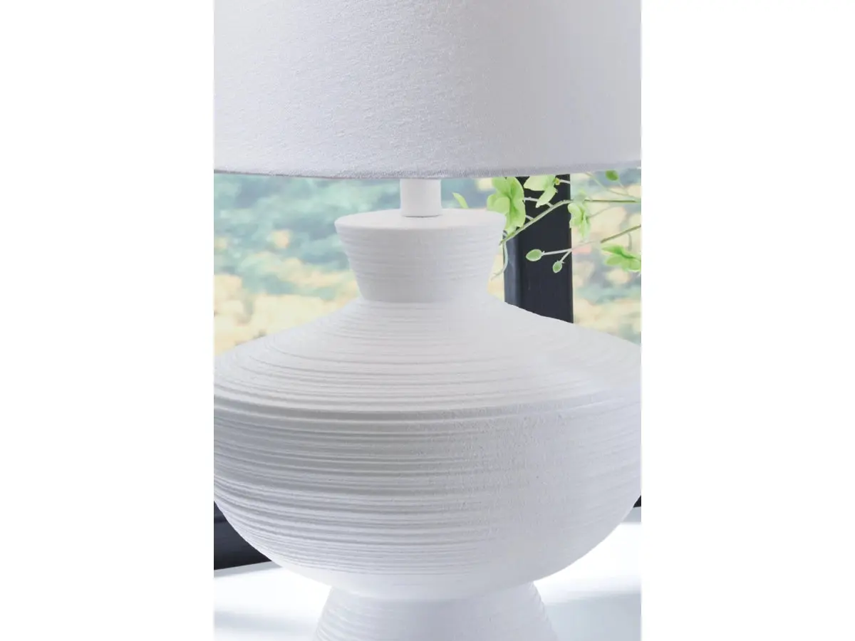 Harelwood Lamp - Image 2