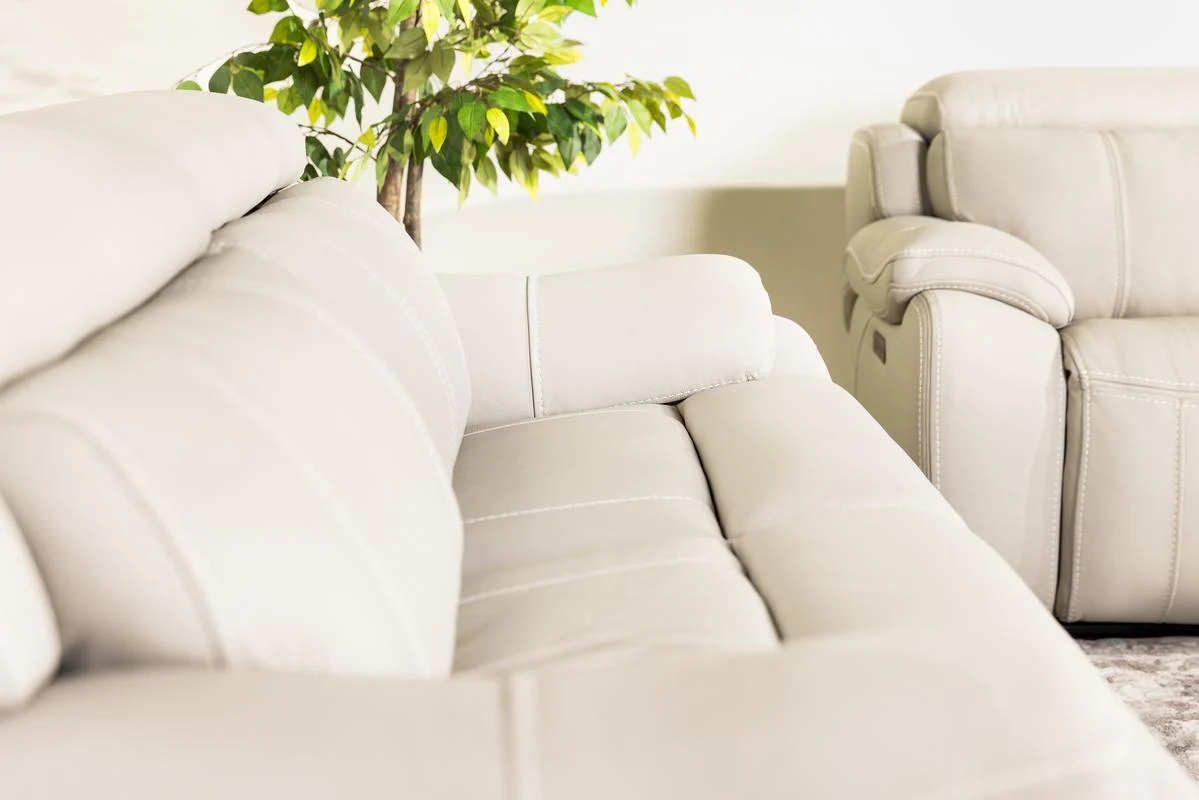 Imperial 2 Power Loveseat - Image 9