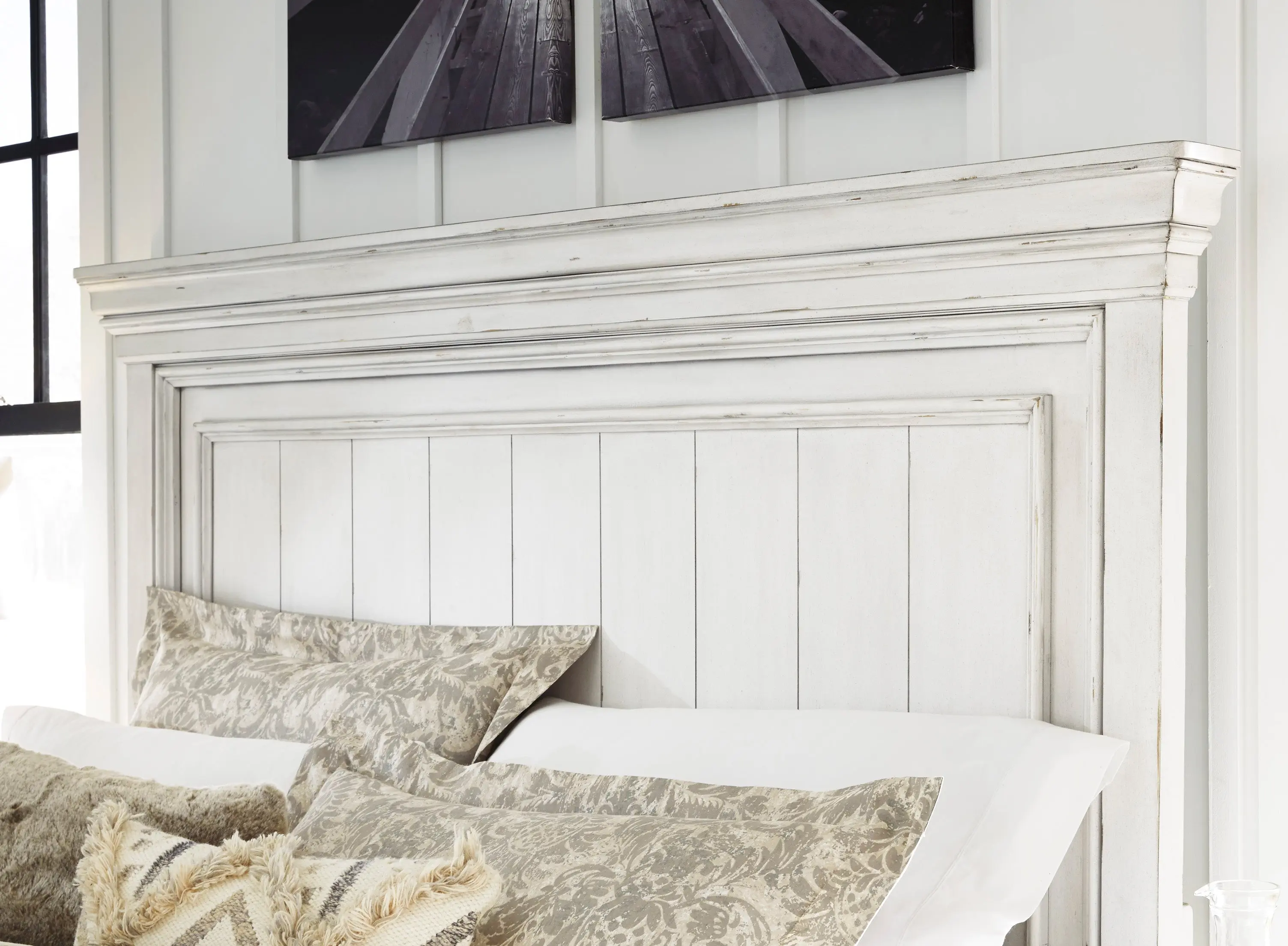 Kanwyn Panel Bed - Image 4