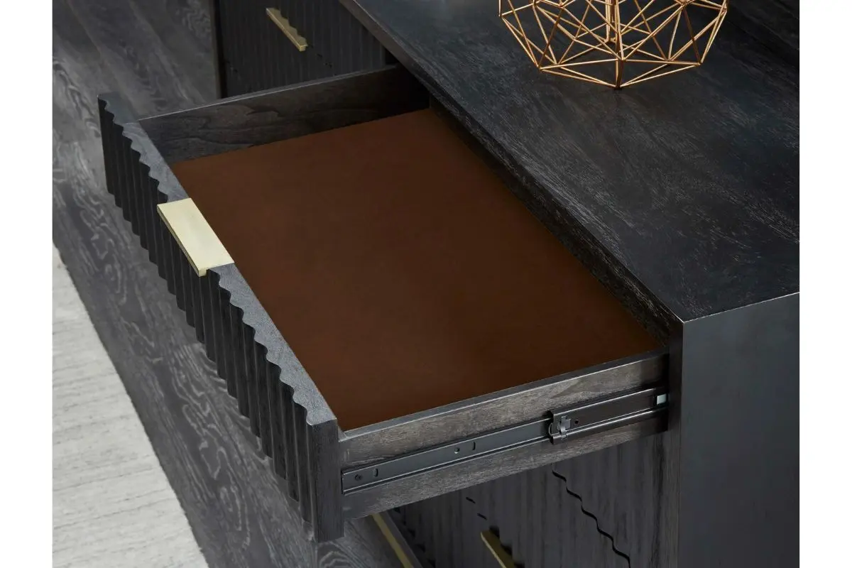 Kentfield Chest - Image 3