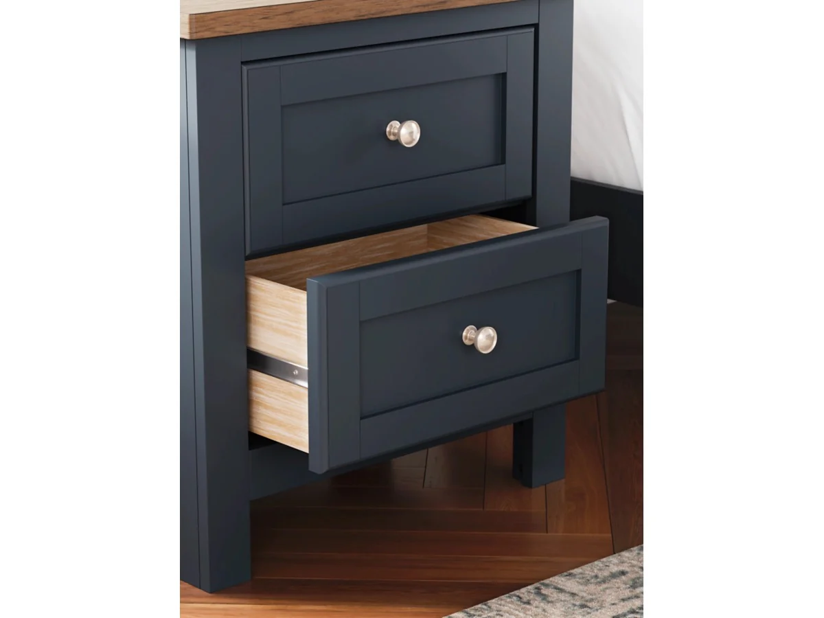 Landocken Nightstand - Image 7