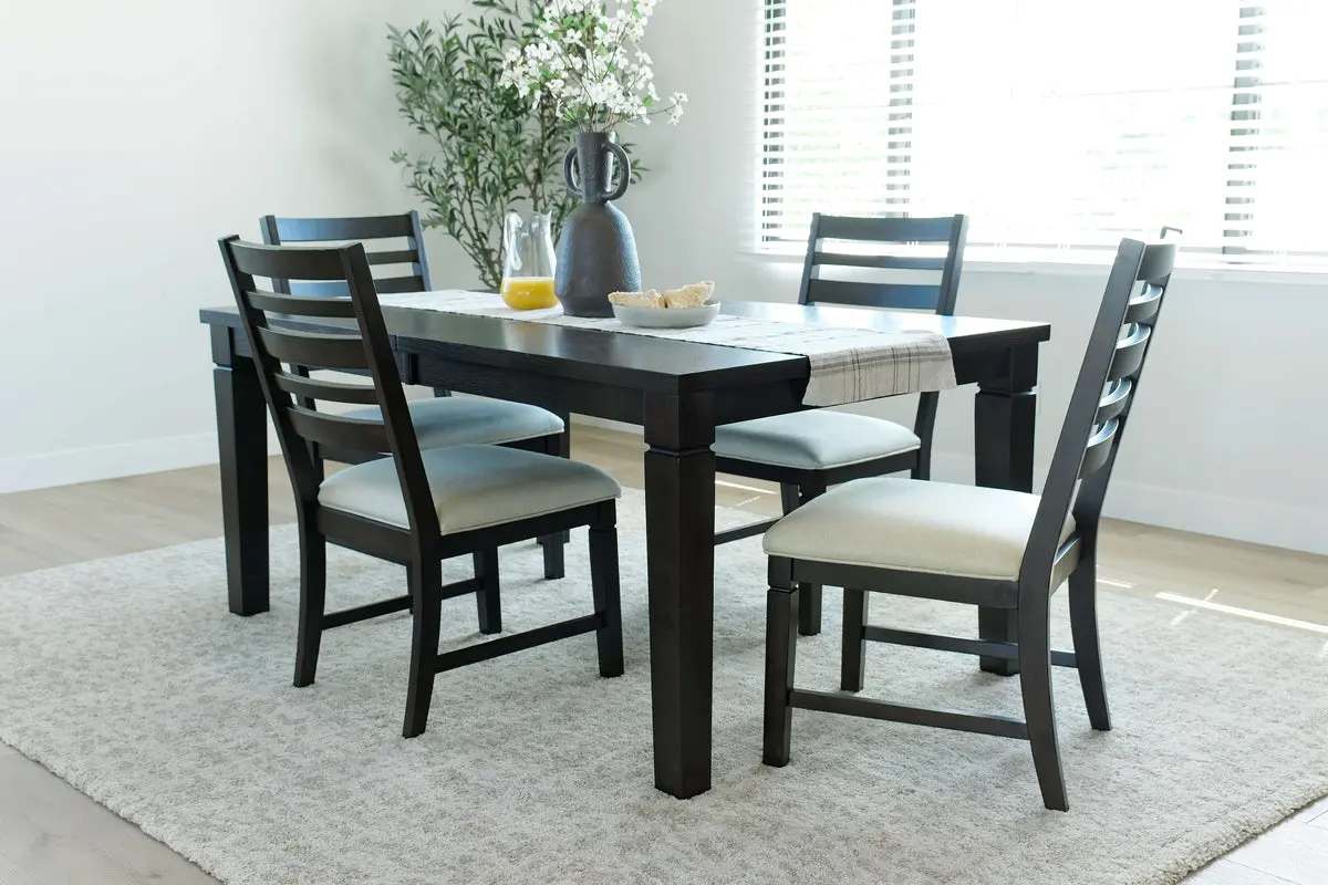 Lincoln Dining Table & 4 Chairs