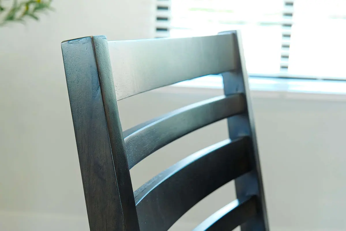 Lincoln Dining Table & 6 Chairs - Image 4