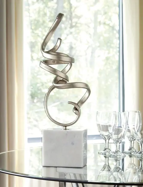 Pallaton Sculpture - Image 2