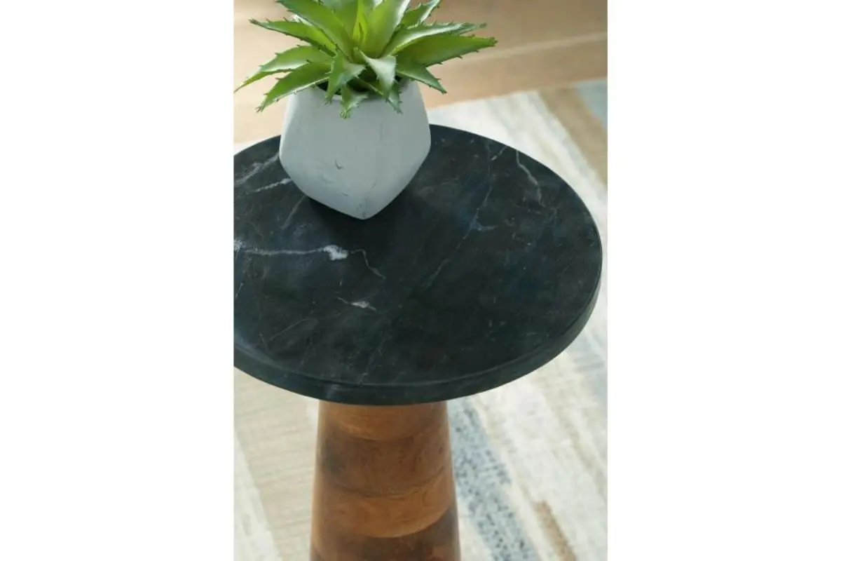 Quinndon Accent Table - Image 3