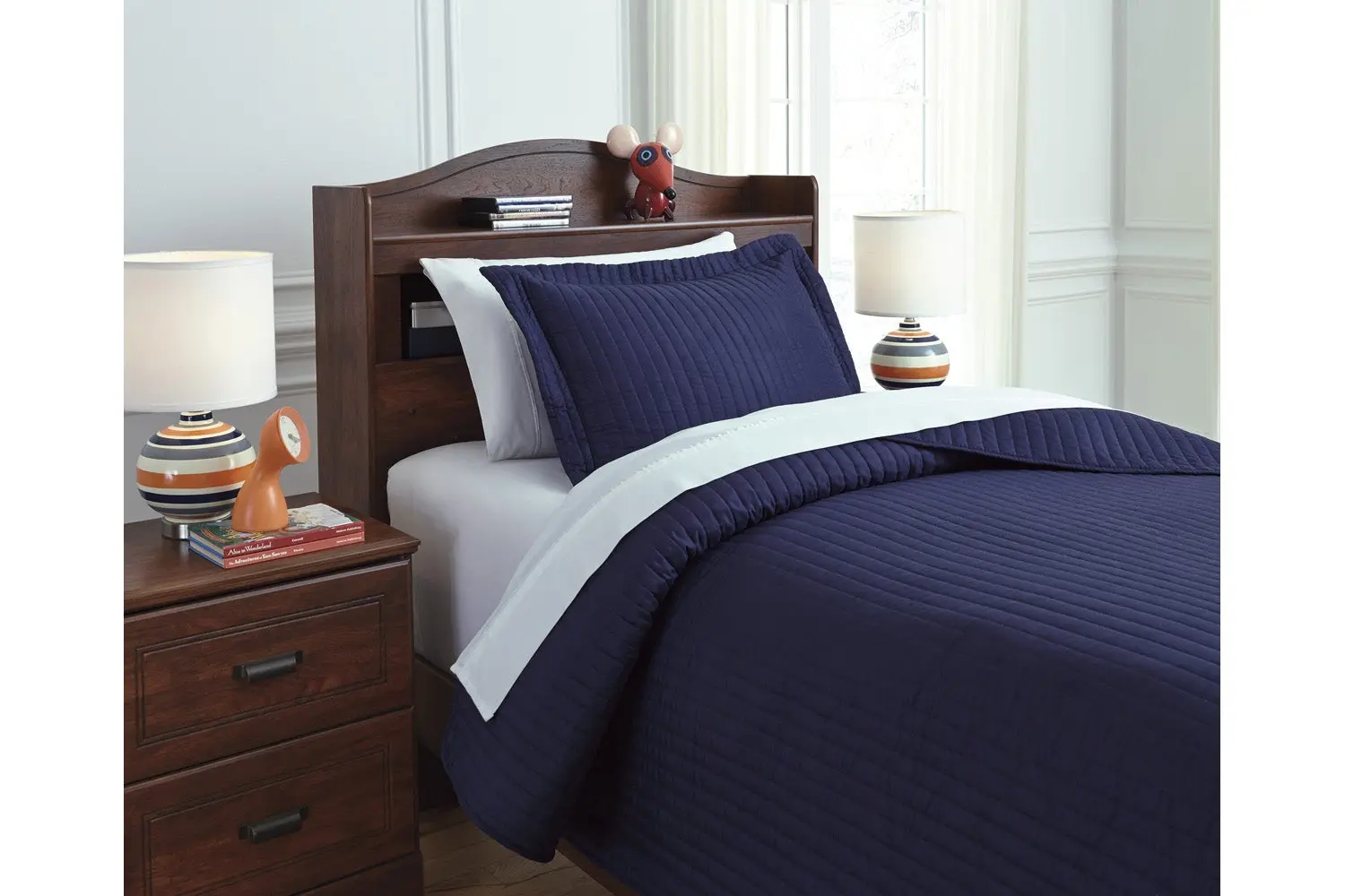 Raleda Coverlet - Image 5