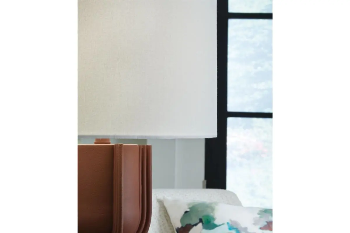Rowandale Lamp - Image 2