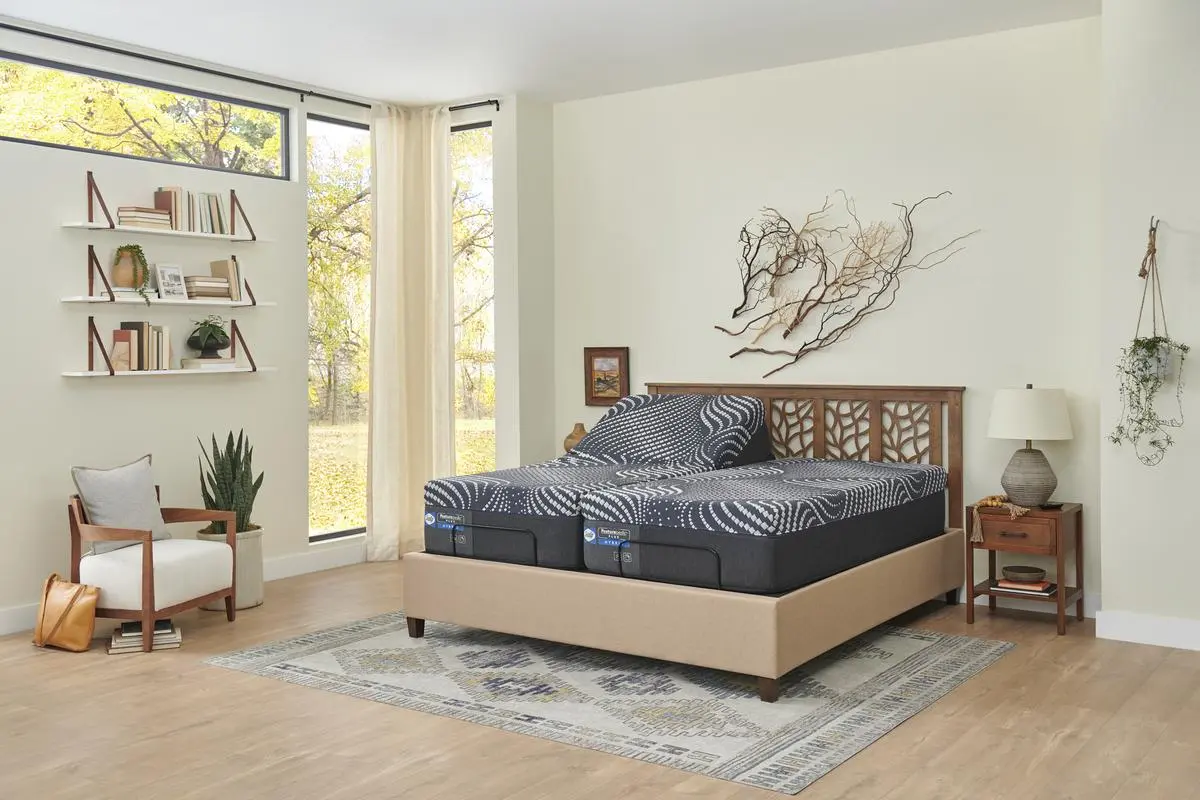 Sealy 14 Inch High Point Firm Hybrid Mattress - Image 15