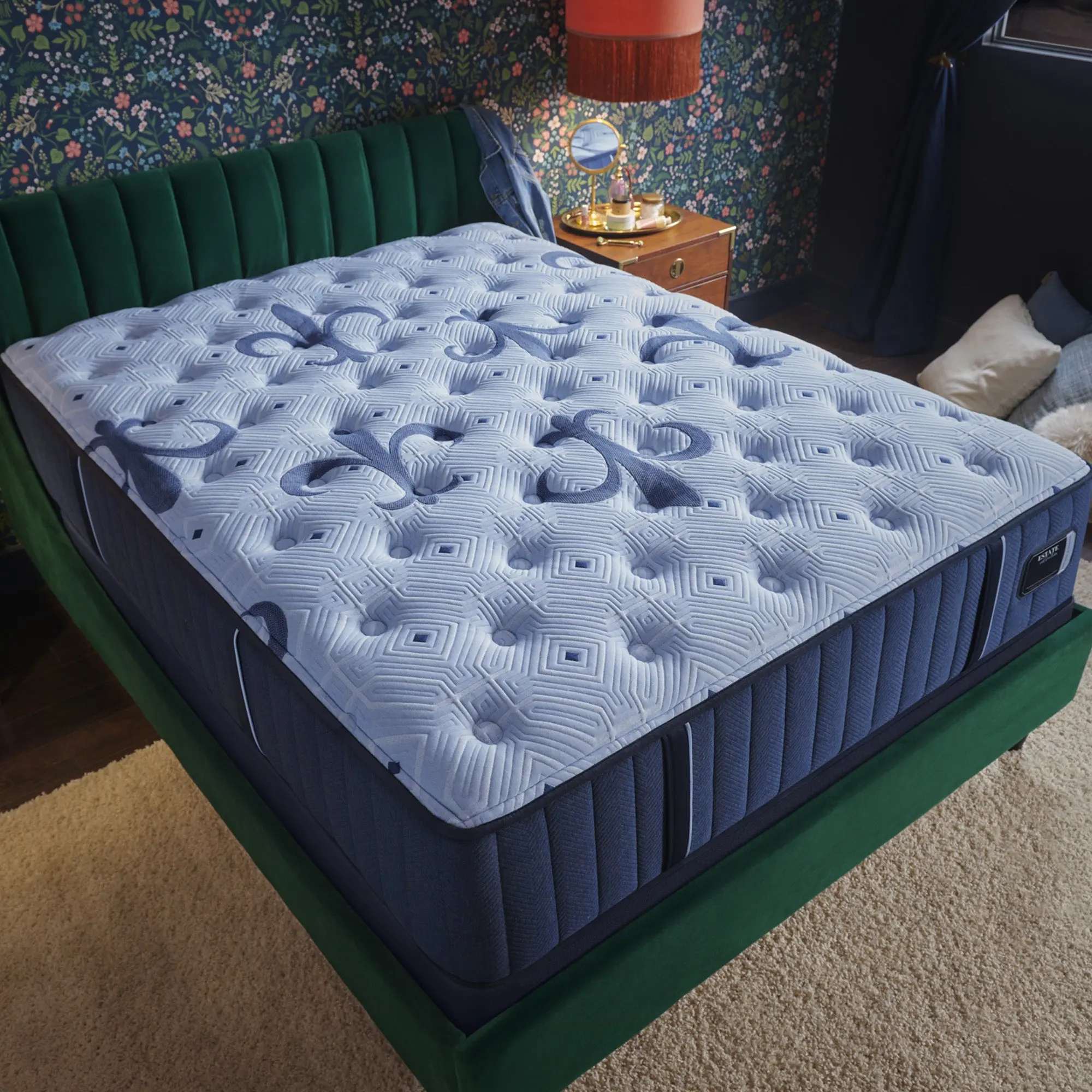 Stearns & Foster Estate Firm Tight Top Mattress - Image 8