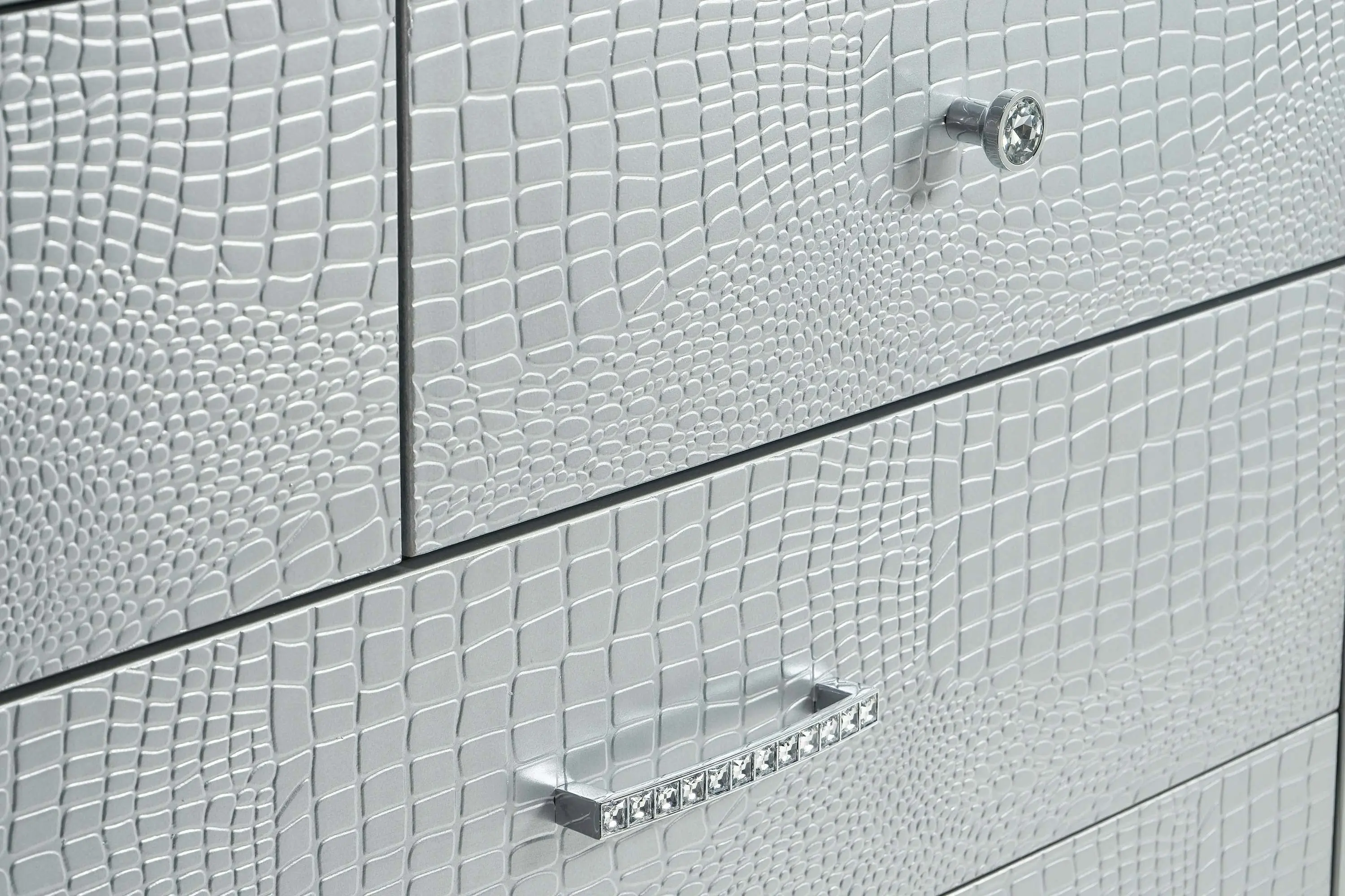 Valentino Chest - Image 7