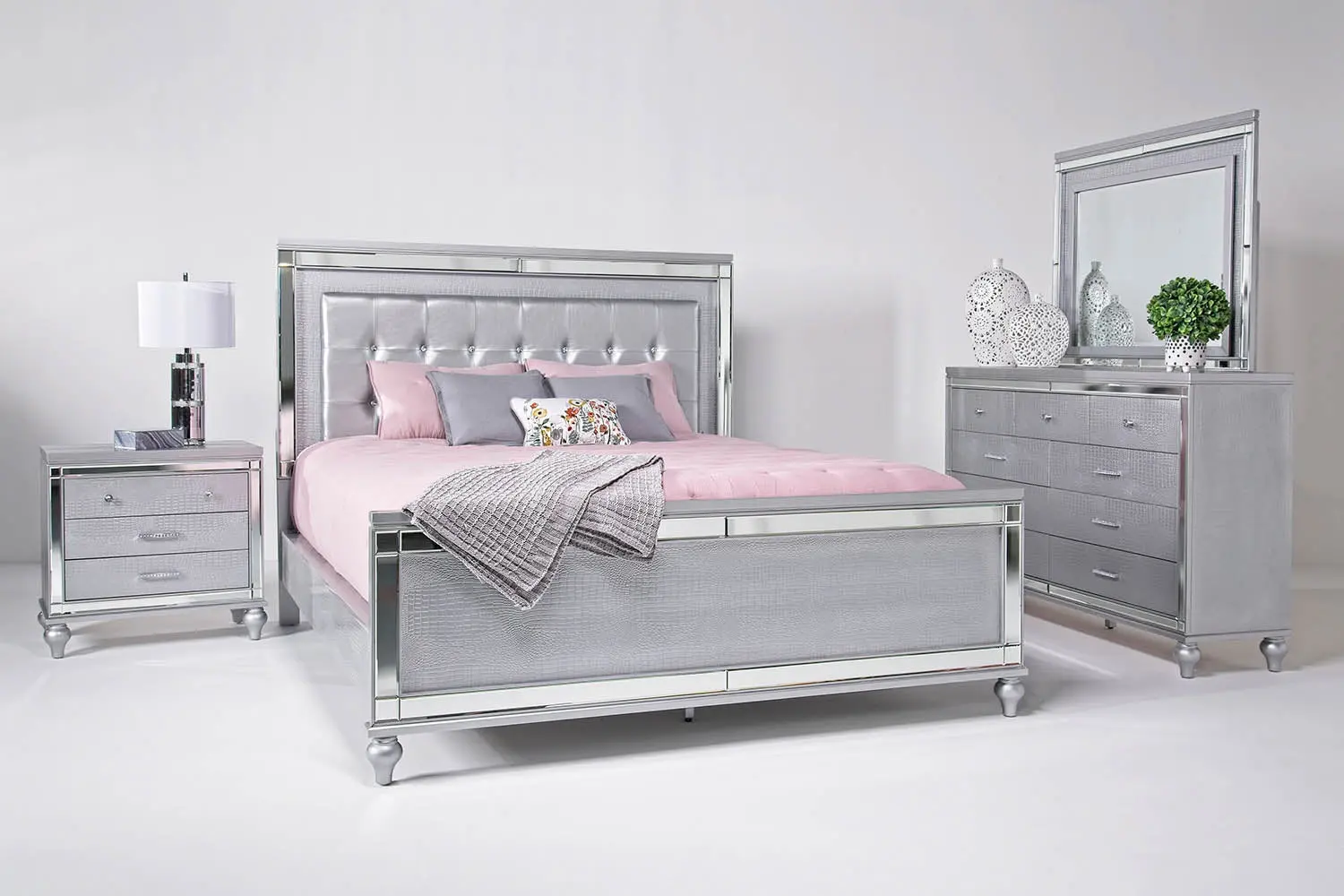 Valentino Chest - Image 9