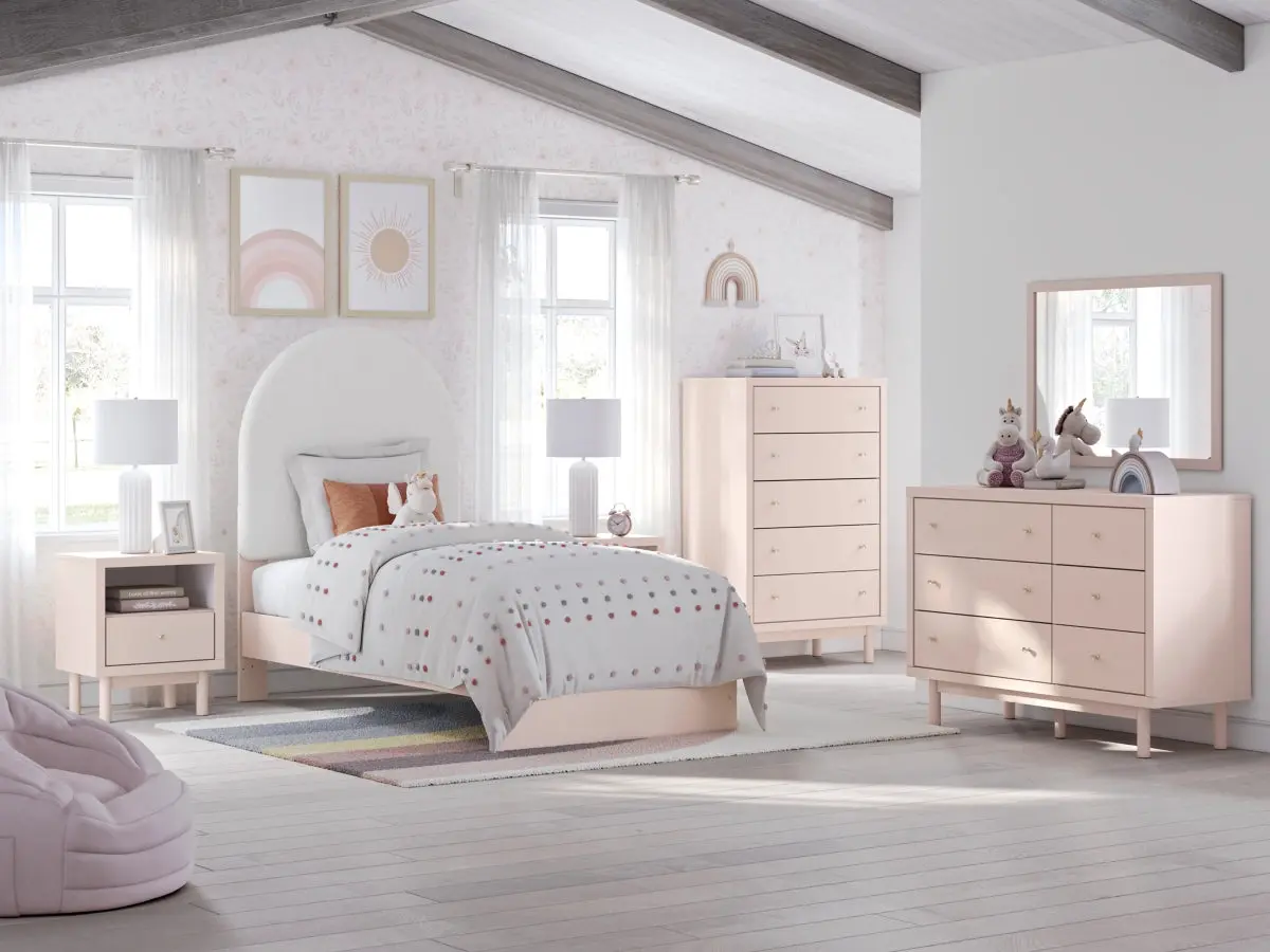 Wistenpine Panel Bed - Image 19