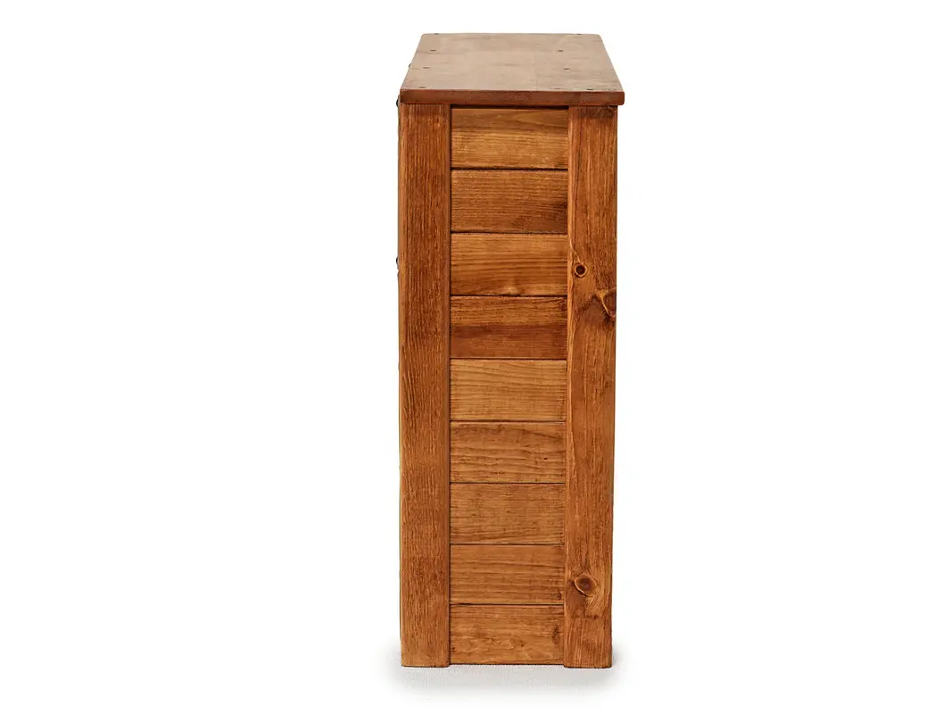 Young Pioneer Hutch - Image 3